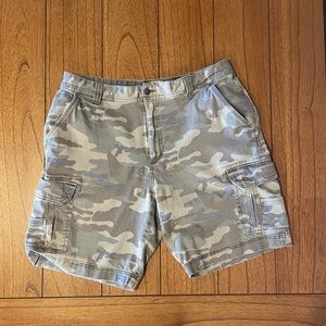 ReadHead cargo shorts